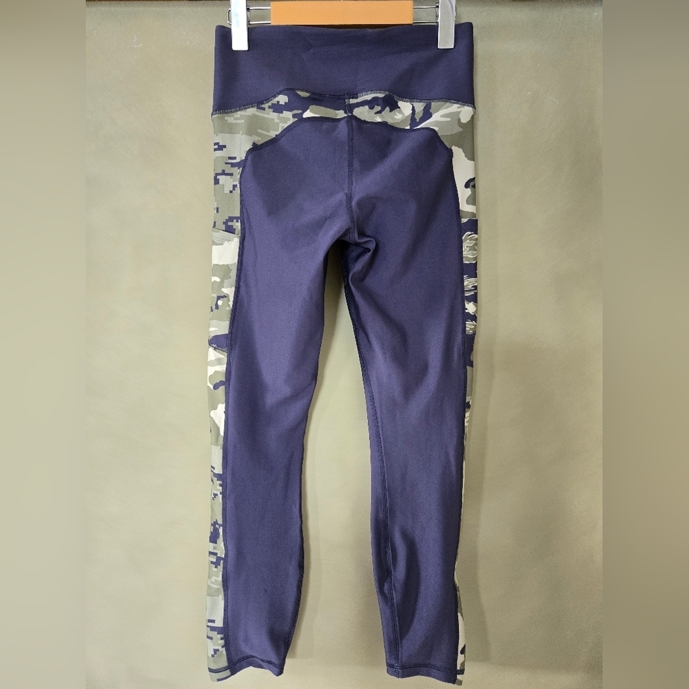 Under Armour | Project Rock Veterans Day Leggings, Size M - Picture 3 of 10